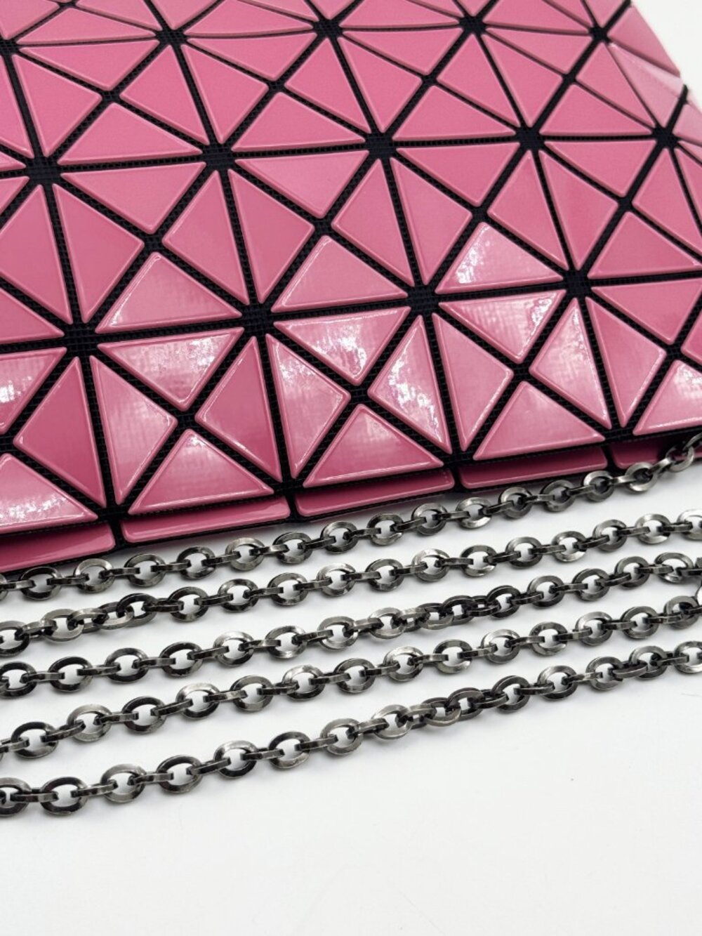 BAO BAO ISSEY MIYAKE Pink Geometric Chain Shoulder Clutch Bag - Picture 9 of 14